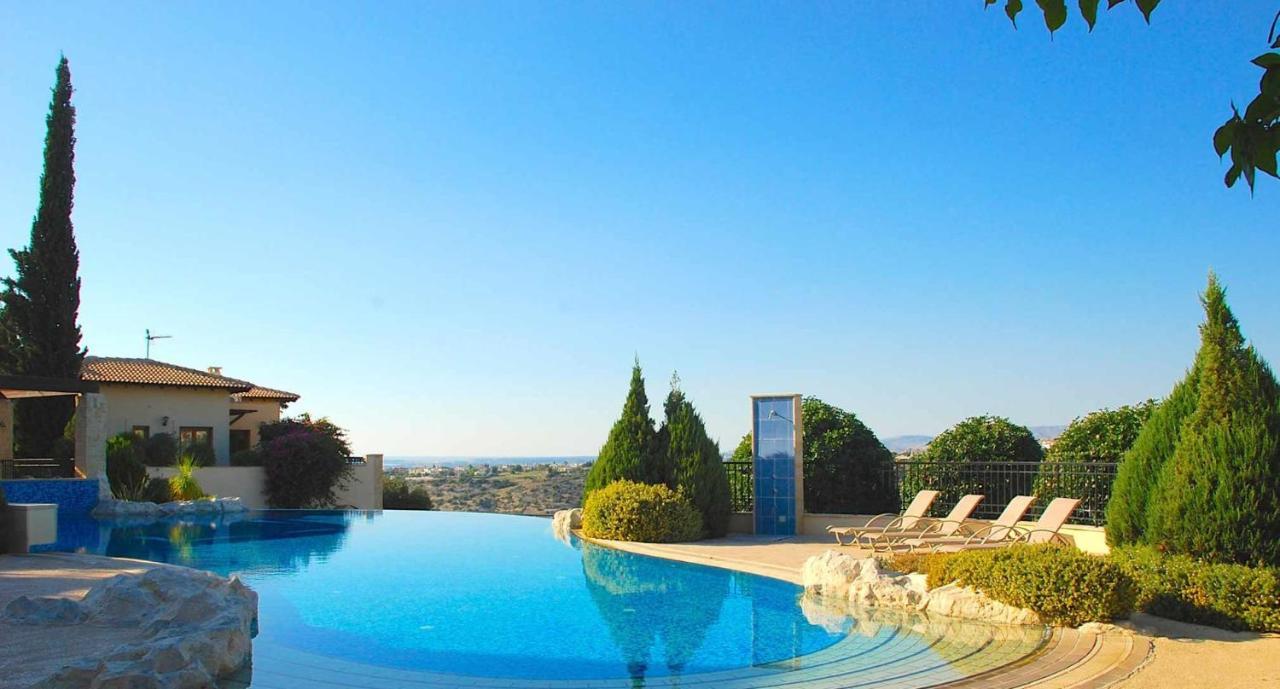 Fantastic Junior Villa Cz02 Salamis With Gorgeous Views, Aphrodite Hills Kouklia Eksteriør bilde