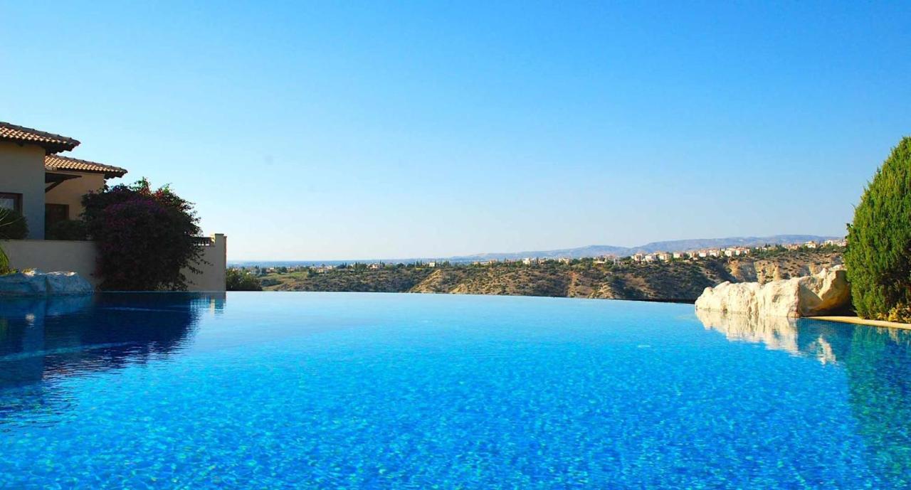 Fantastic Junior Villa Cz02 Salamis With Gorgeous Views, Aphrodite Hills Kouklia Eksteriør bilde