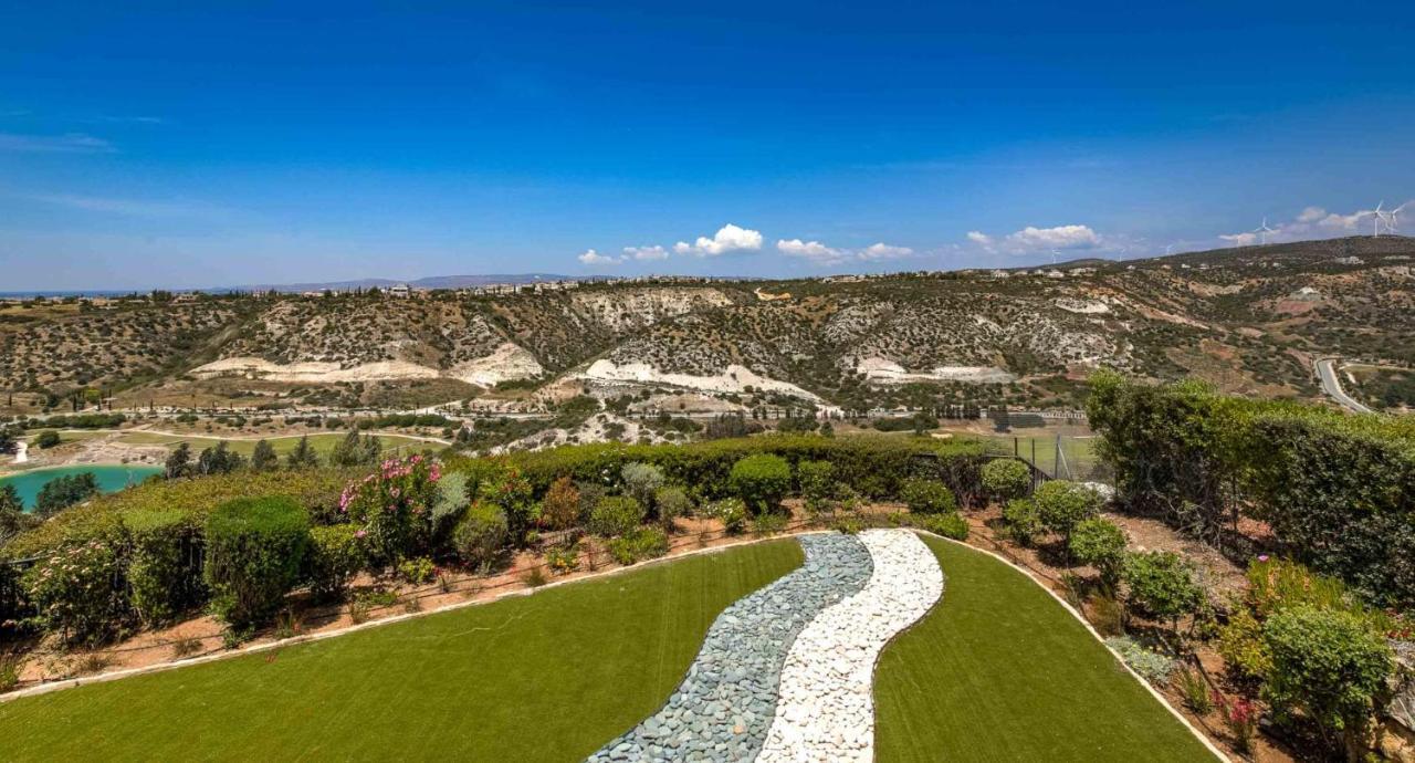 Fantastic Junior Villa Cz02 Salamis With Gorgeous Views, Aphrodite Hills Kouklia Eksteriør bilde
