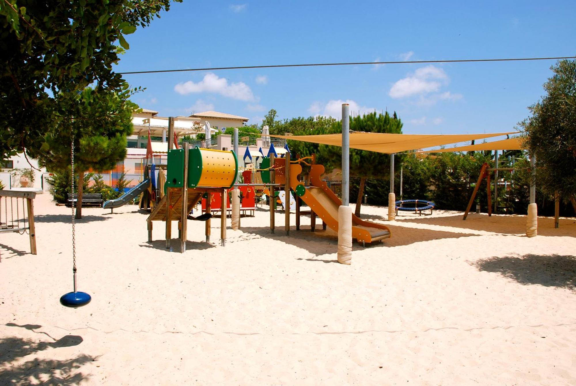 Fantastic Junior Villa Cz02 Salamis With Gorgeous Views, Aphrodite Hills Kouklia Eksteriør bilde
